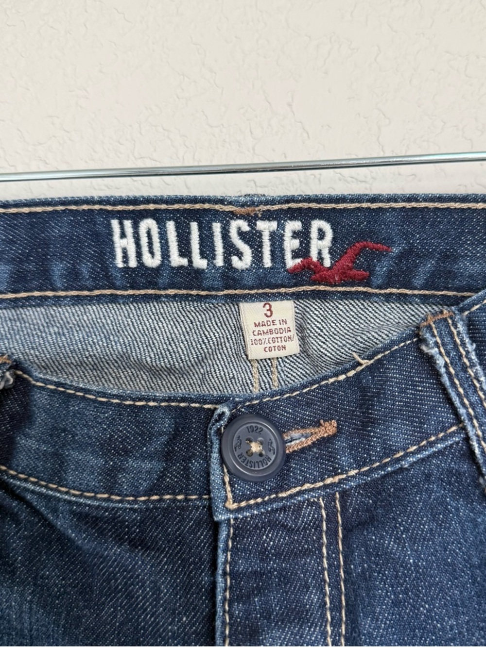 Hollister Jean Shorts Dark‎ Wash Bermuda Cuffed Summer Casual Denim Women’s 3 - Picture 3 of 7